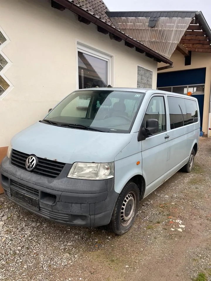 Volkswagen Caravelle