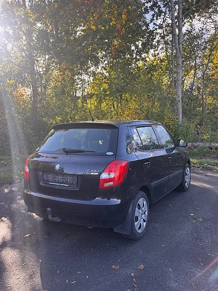Skoda Fabia 2007 photo 2