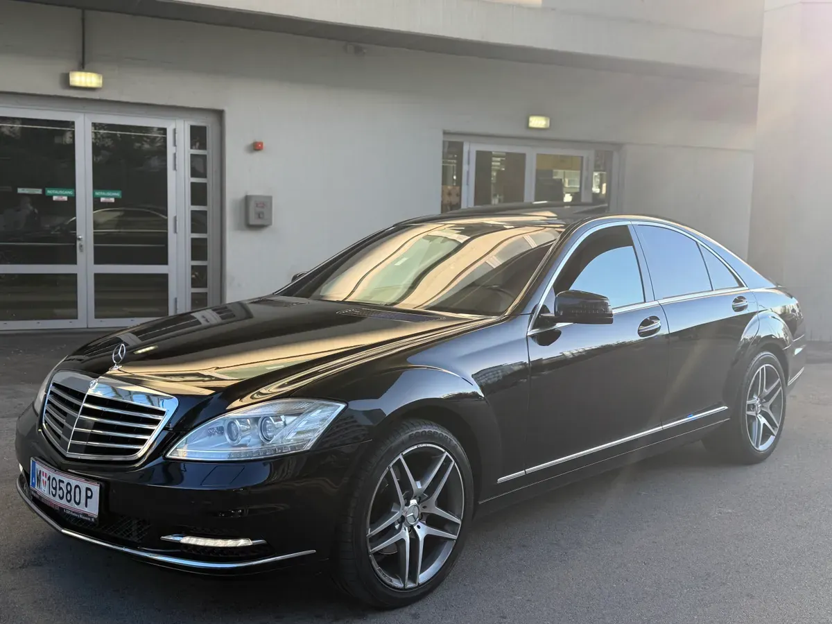Mercedes-Benz S-Class 2012 photo 2