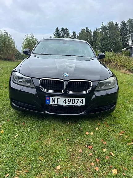 BMW 316D 2010 photo 2