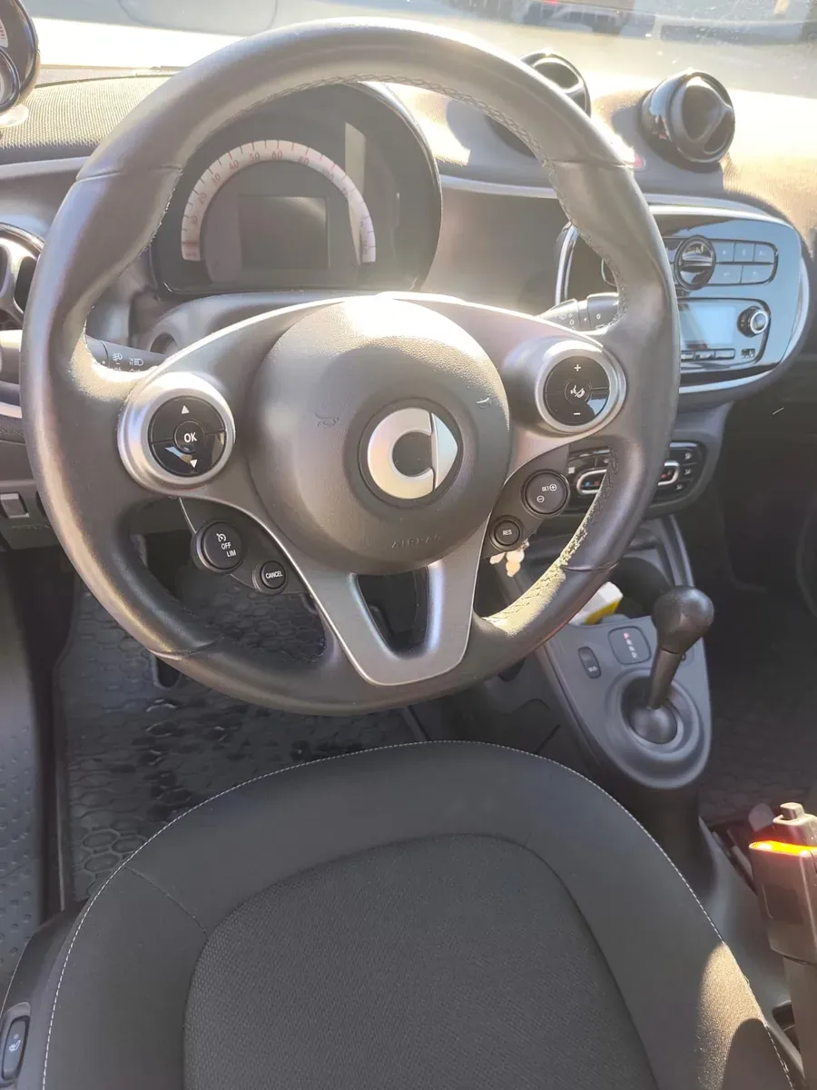 Smart Fortwo 2019 photo 3