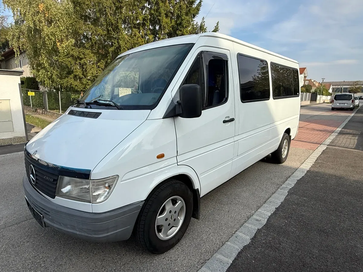 Mercedes-Benz Sprinter 1997 photo 2