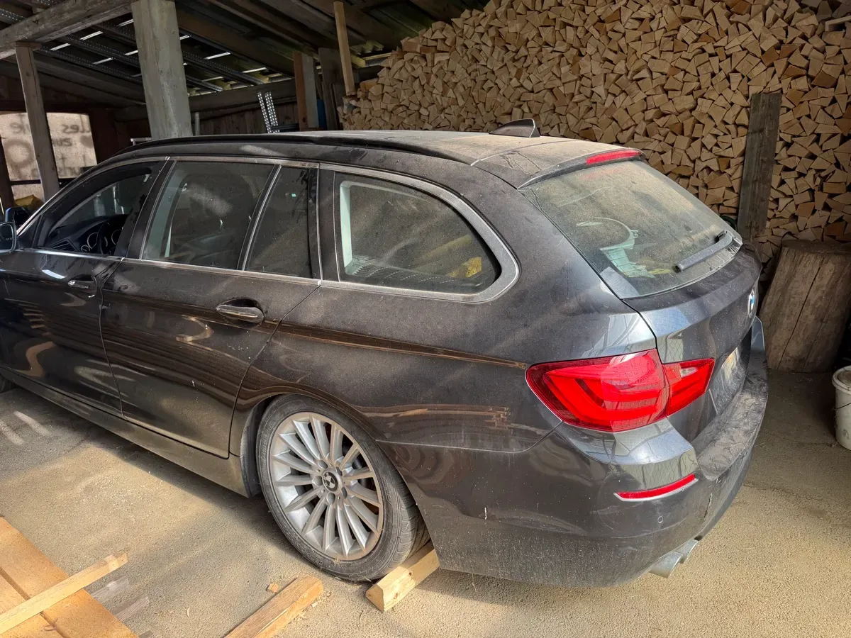 BMW 5 Series 2010 photo 3