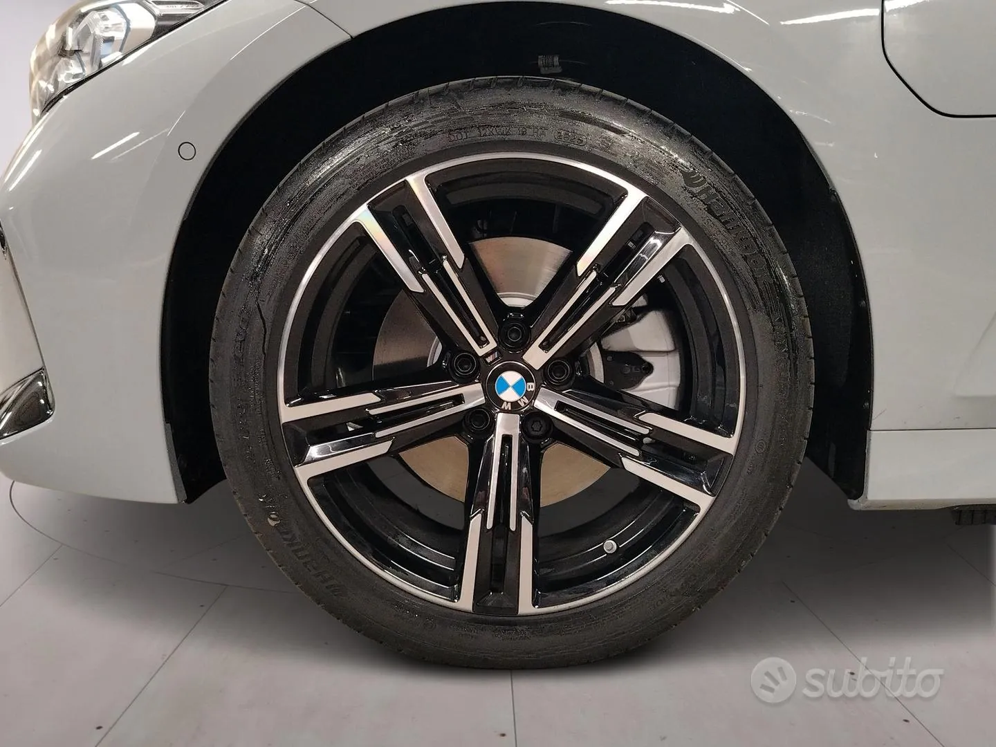 BMW 3 Series 2023 photo 5