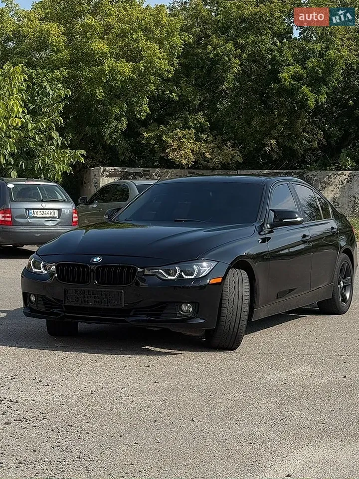 BMW 3 Series 2012 photo 3