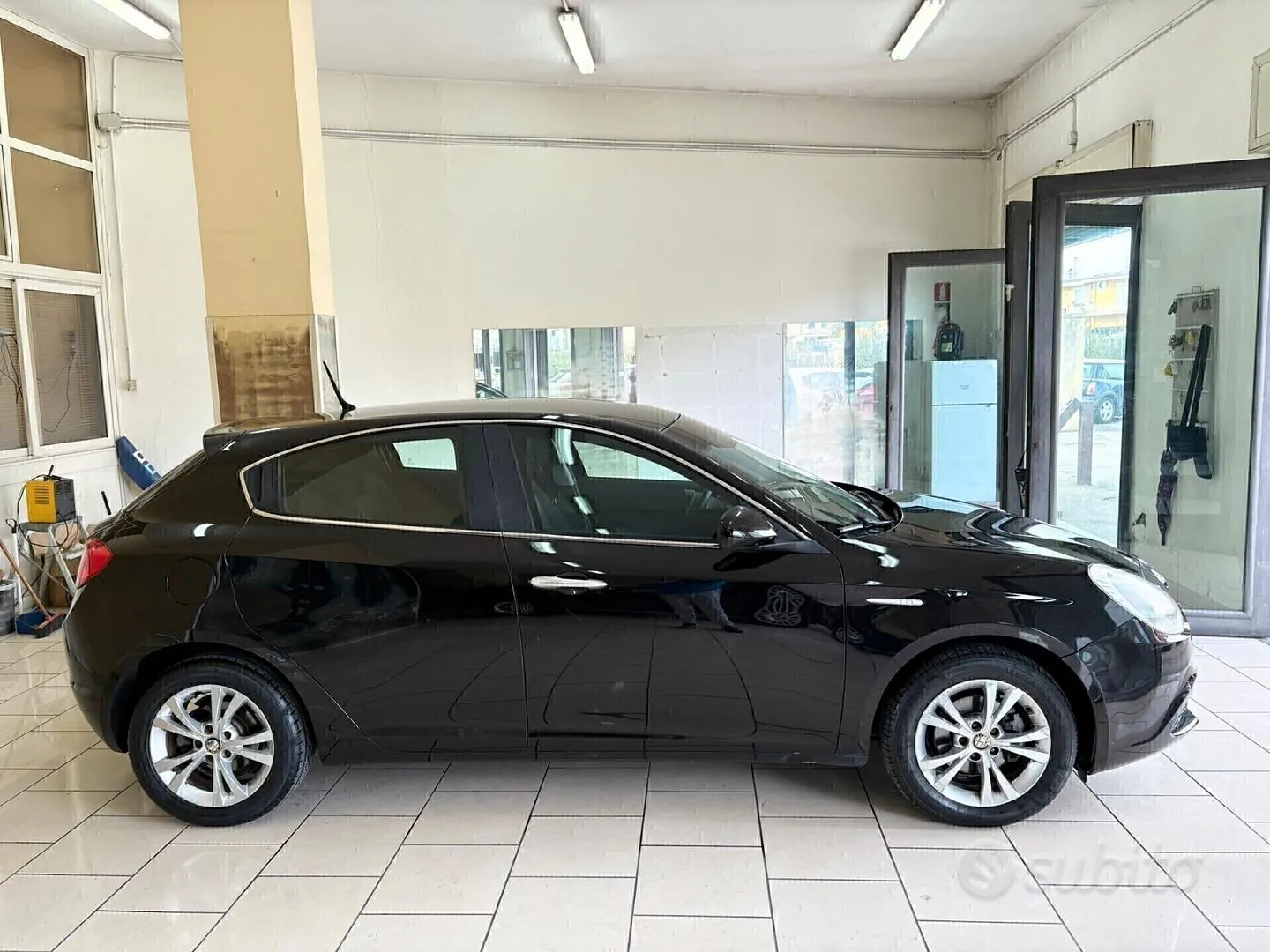 Alfa Romeo Giulietta 2011 photo 3