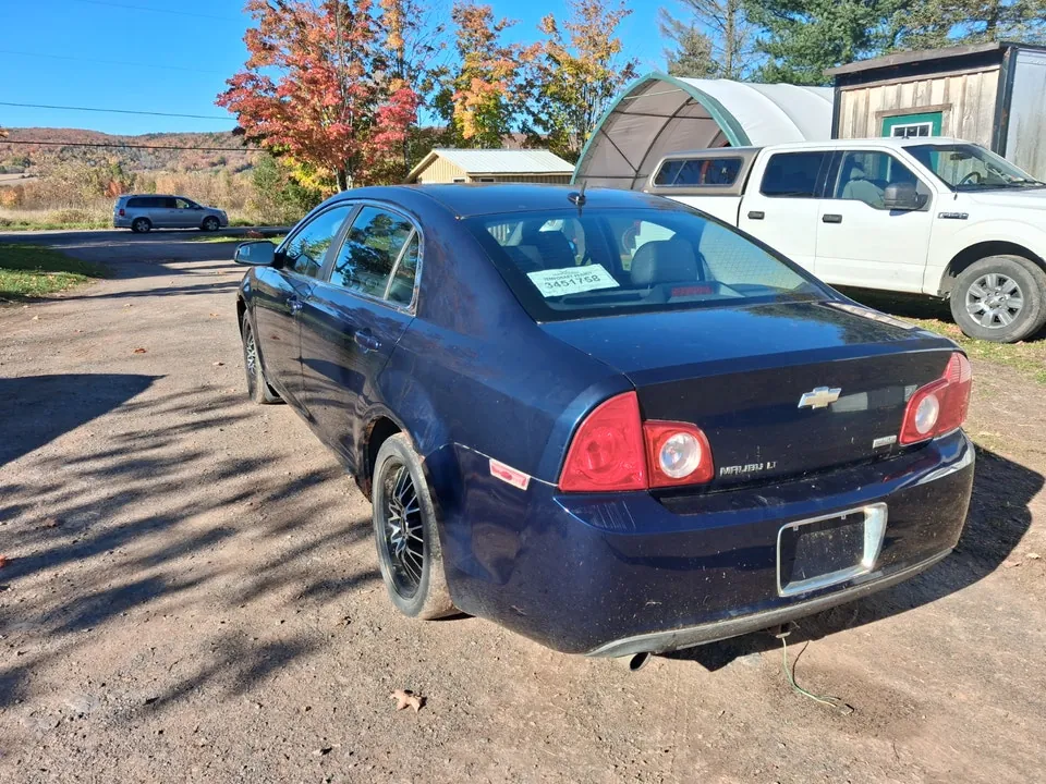 Chevrolet Malibu 2011 photo 4