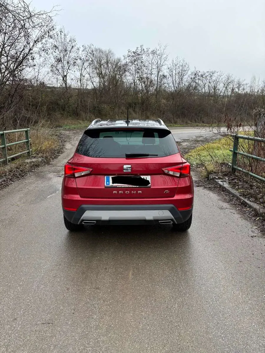 Seat Arona 2018 photo 2