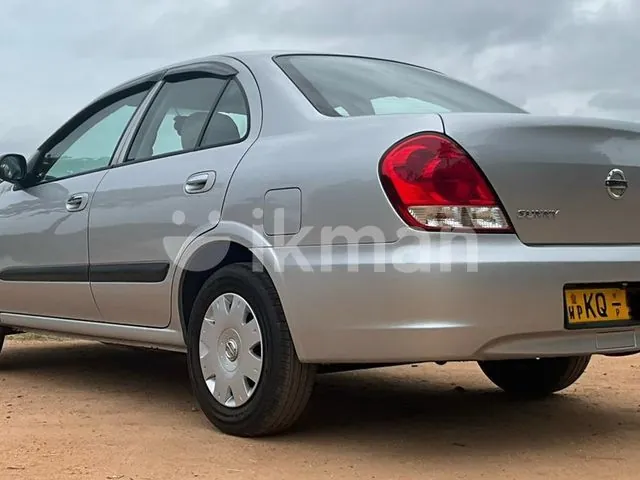 Nissan Sunny 2011 photo 5