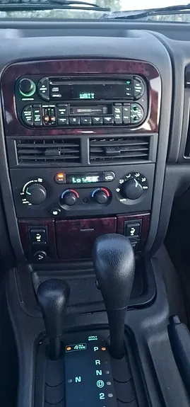 Jeep Grand Cherokee 2001 photo 2