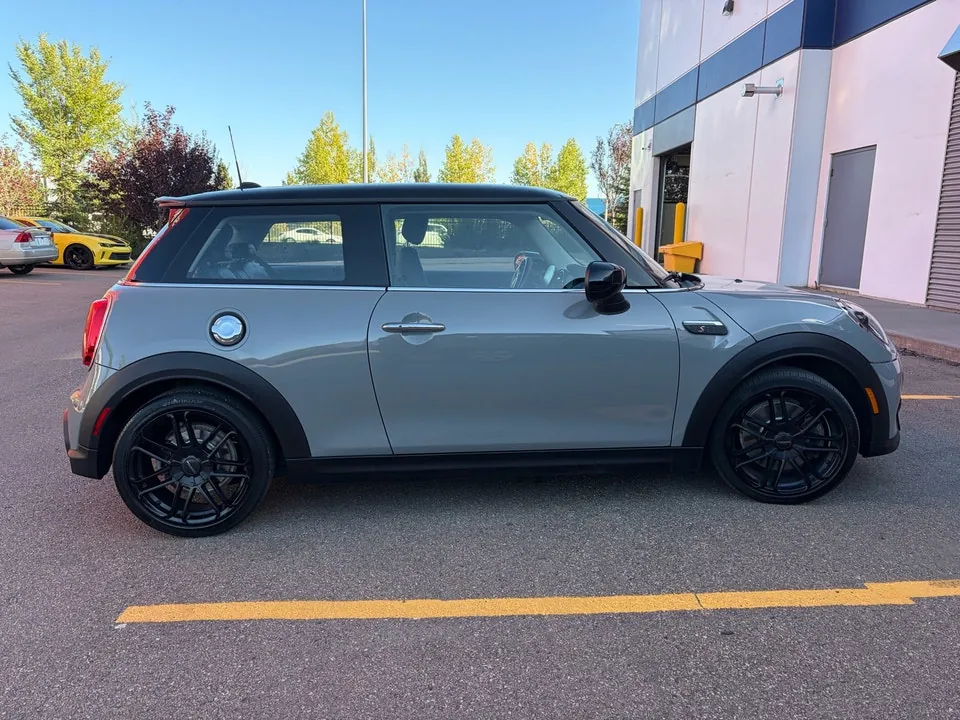 Mini Cooper 2023 photo 2