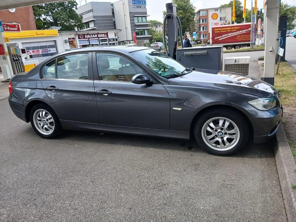 BMW 318I