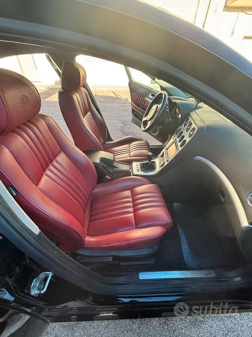 Alfa Romeo 159 2007 photo 2