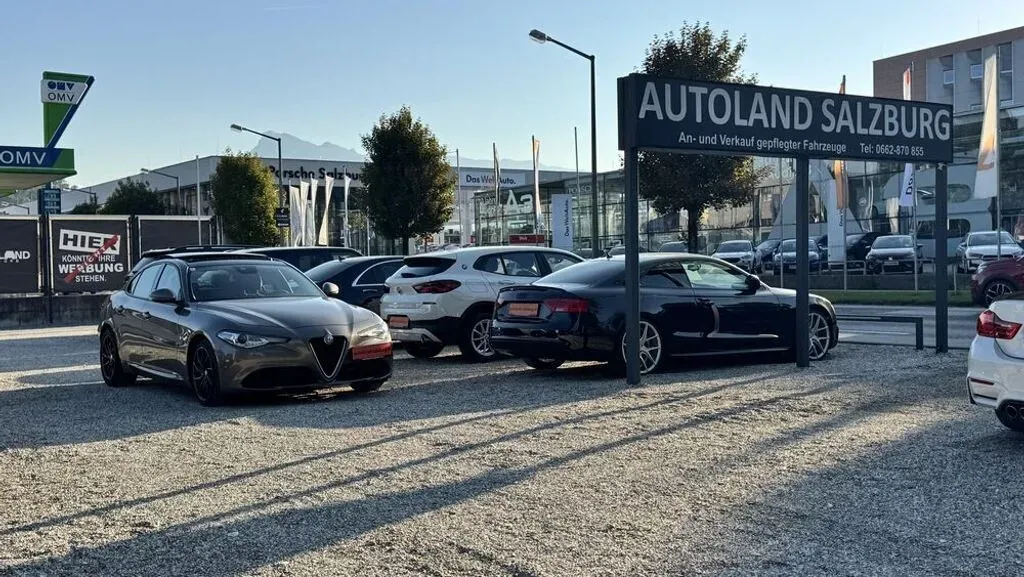 Alfa Romeo Giulia 2017 photo 2