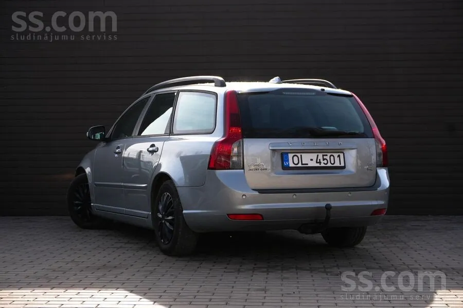 Volvo V50 2010 photo 4