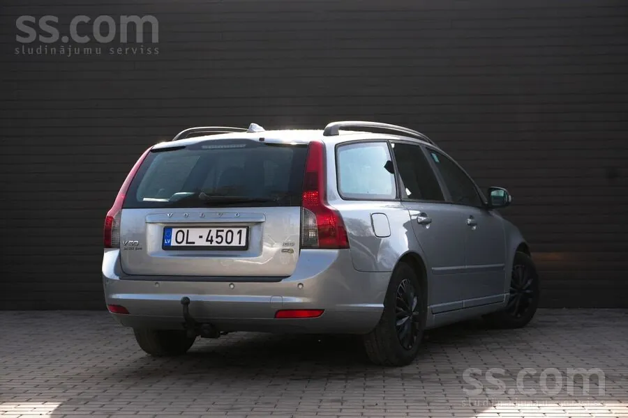 Volvo V50 2010 photo 3