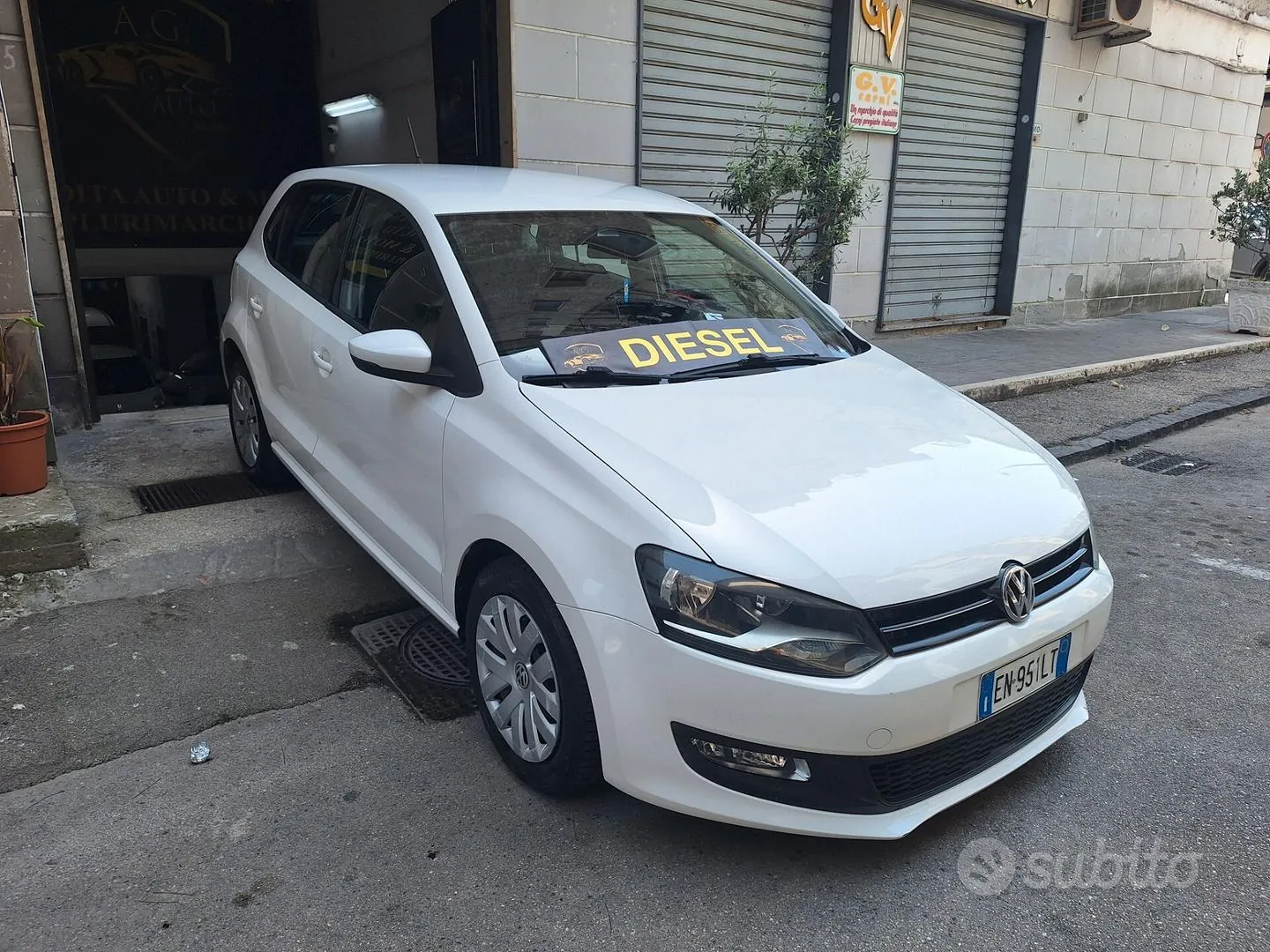 Volkswagen Polo 2013 photo 2