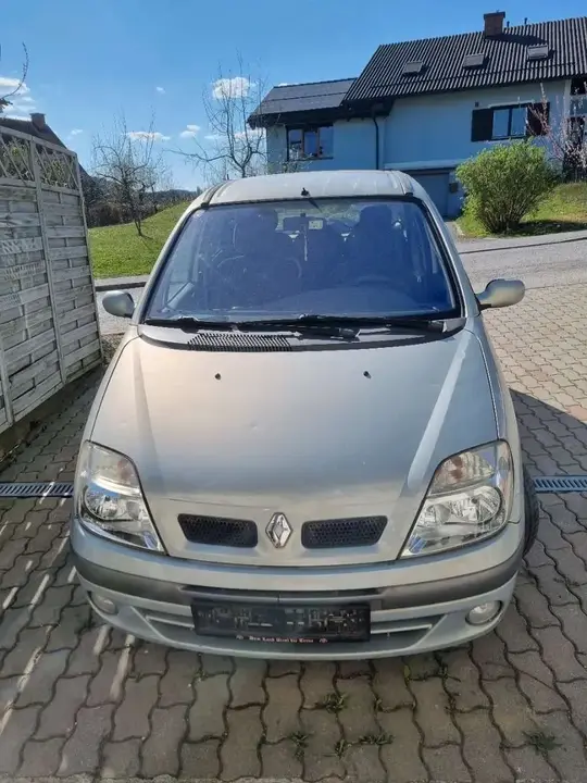 Renault Scenic 2002 photo 2