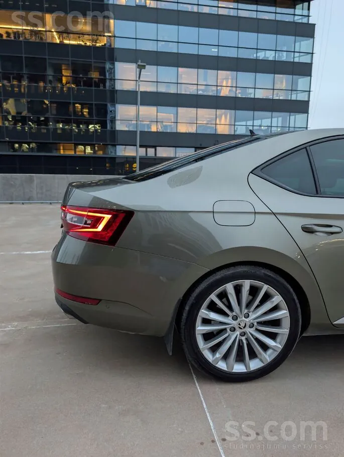 Skoda Superb 2016 photo 5