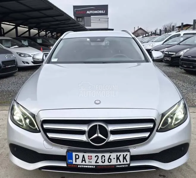 Mercedes-Benz E 220 2017 photo 3