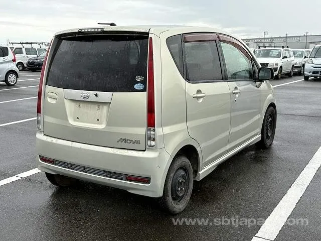 Daihatsu Move 2007 photo 4