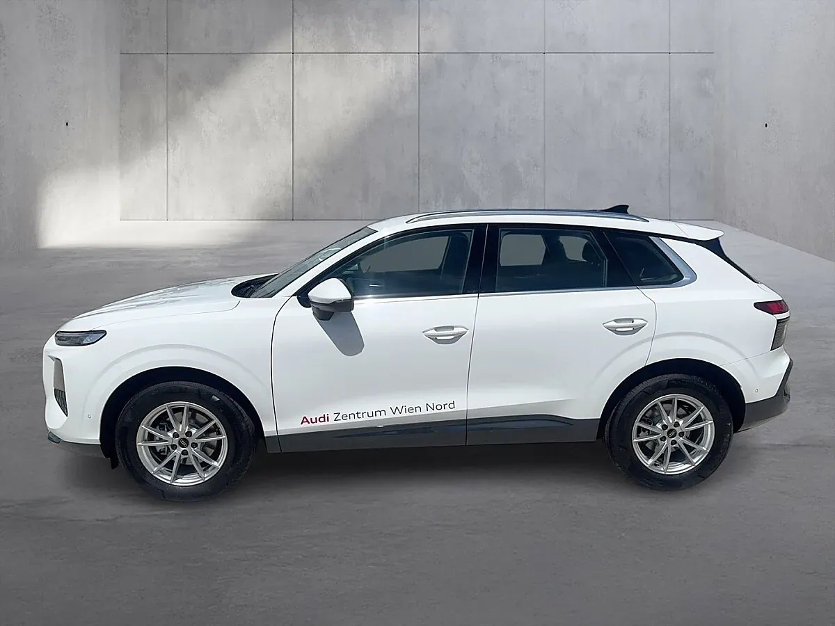 Audi Q3 2026 photo 2
