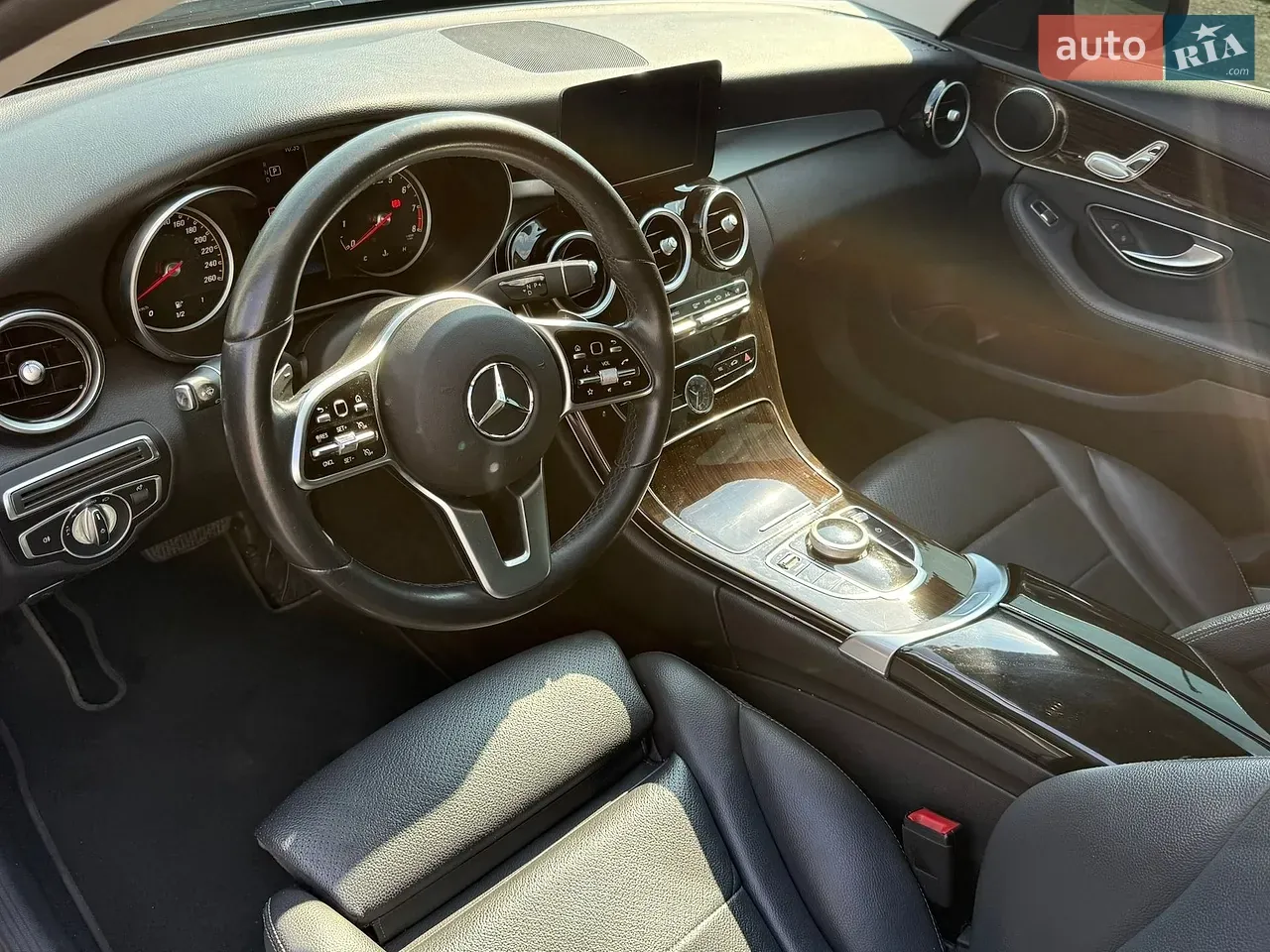 Mercedes-Benz C-Class 2018 photo 3
