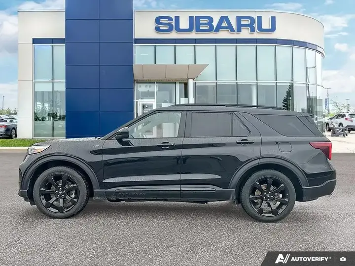 Ford Explorer 2023 photo 3