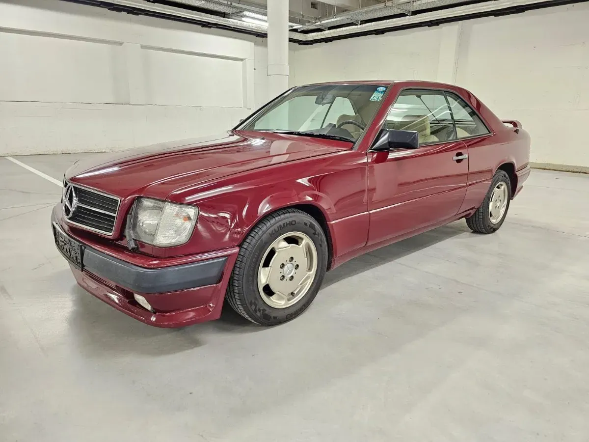 Mercedes-Benz E-Class 1988 photo 2