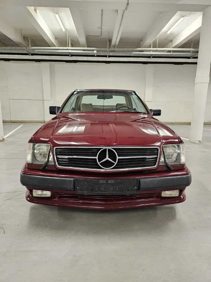 Mercedes-Benz E-Class 1988 photo 3