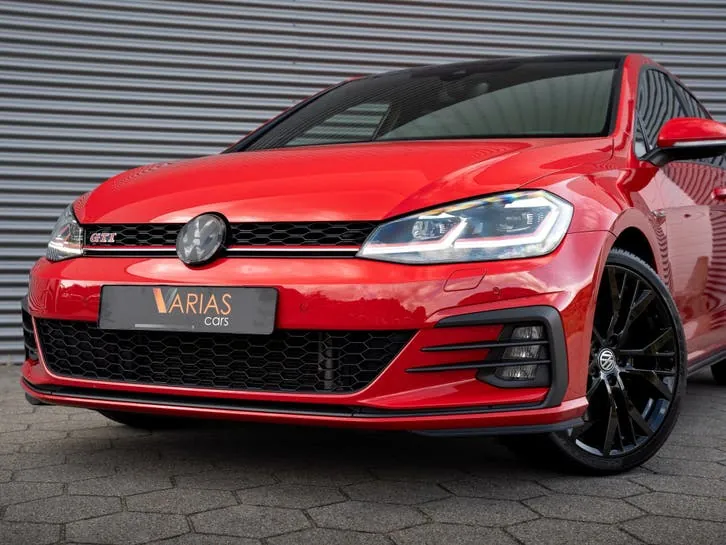 Volkswagen Golf 2020 photo 2