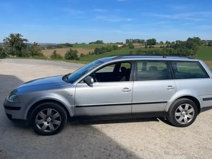 Volkswagen Passat 2003 photo 3