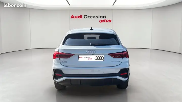 Audi Q3 2023 photo 4