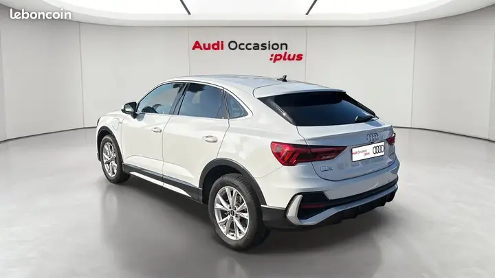 Audi Q3 2023 photo 3