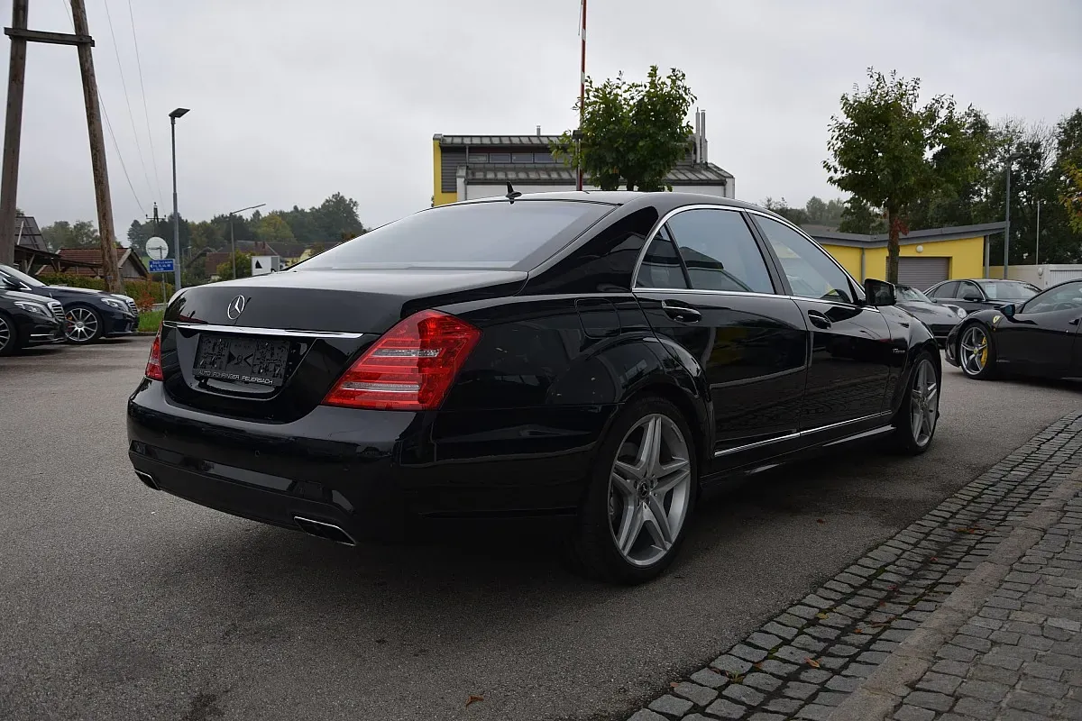 Mercedes-Benz S-Class 2010 photo 3
