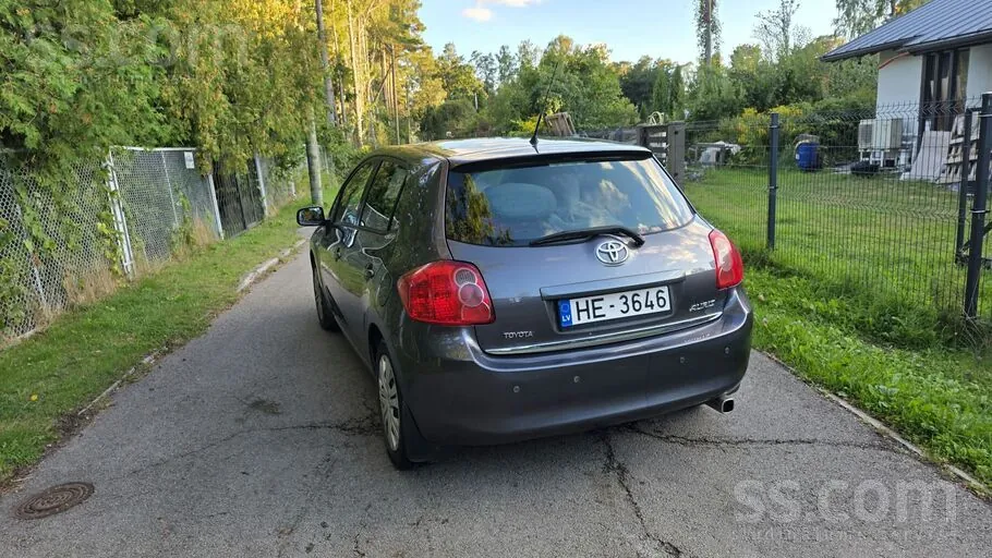 Toyota Auris 2008 photo 2