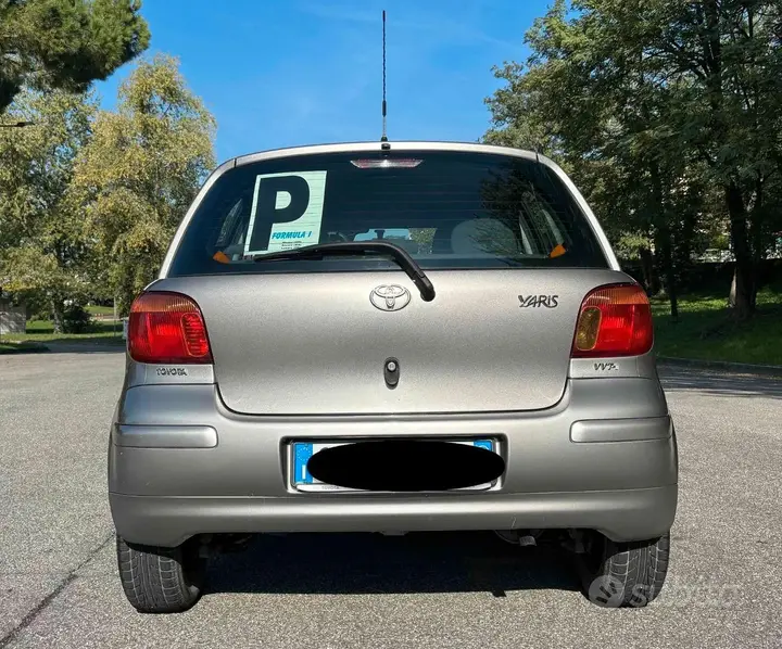 Toyota Yaris 2003 photo 3