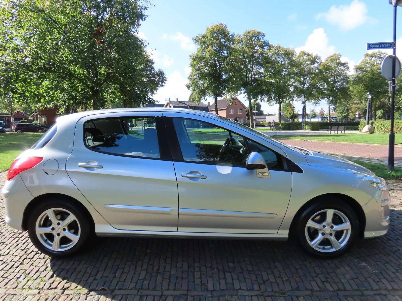Peugeot 308 2010 photo 3