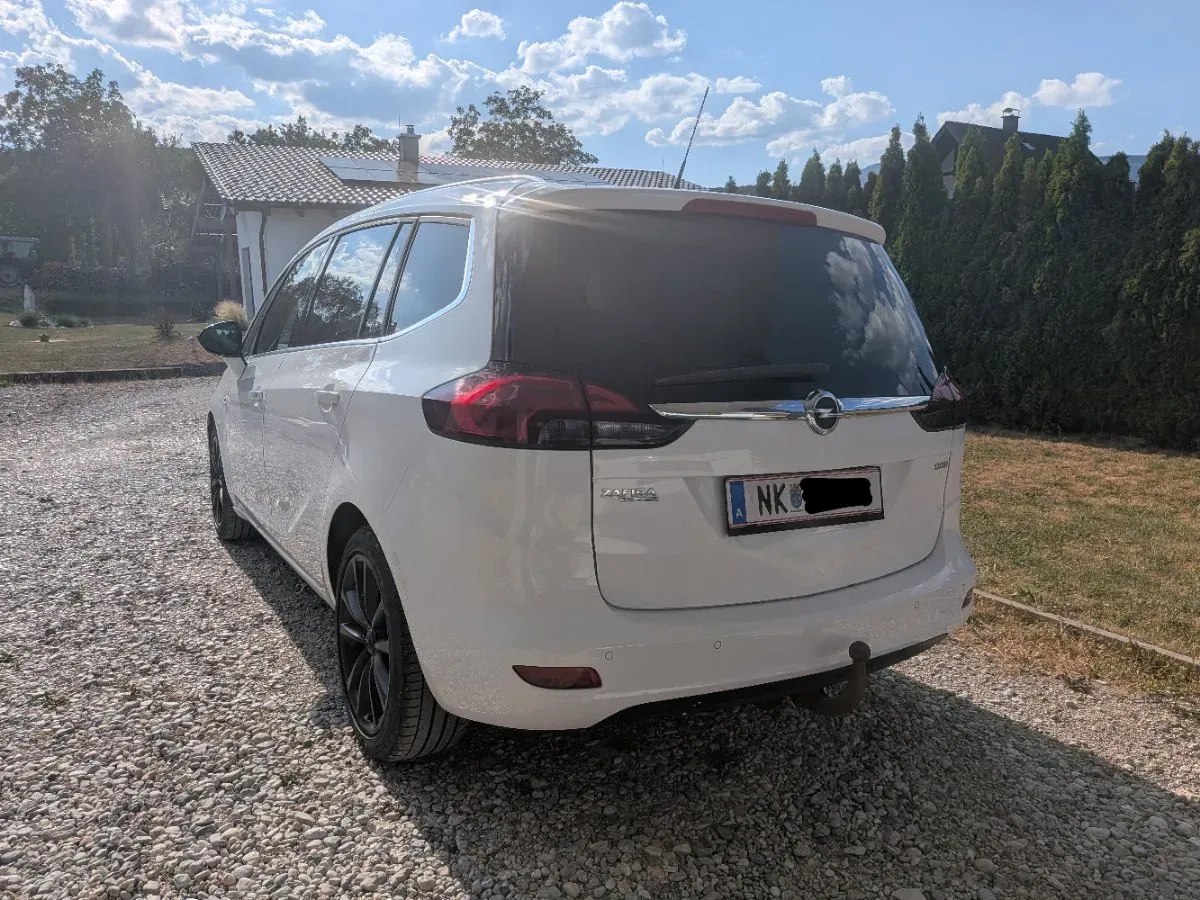 Opel Zafira Tourer 2012 photo 3