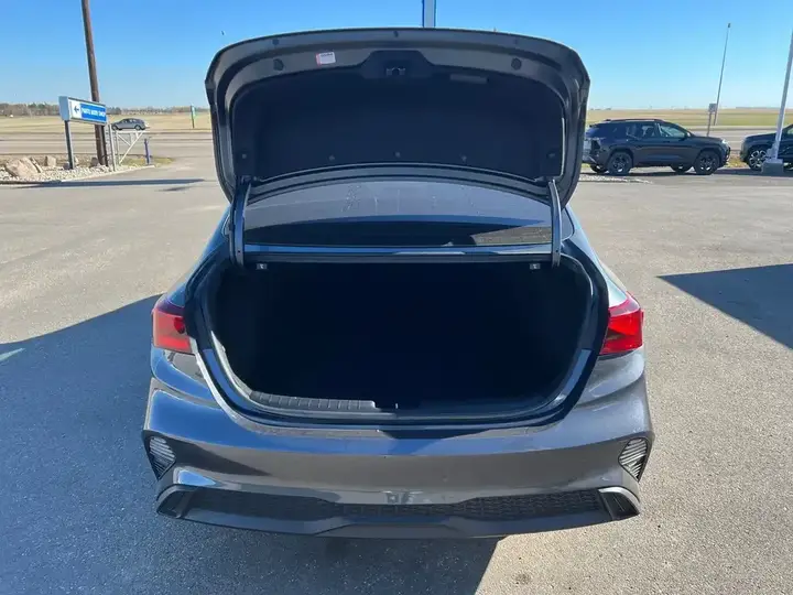 Kia Forte 2023 photo 5