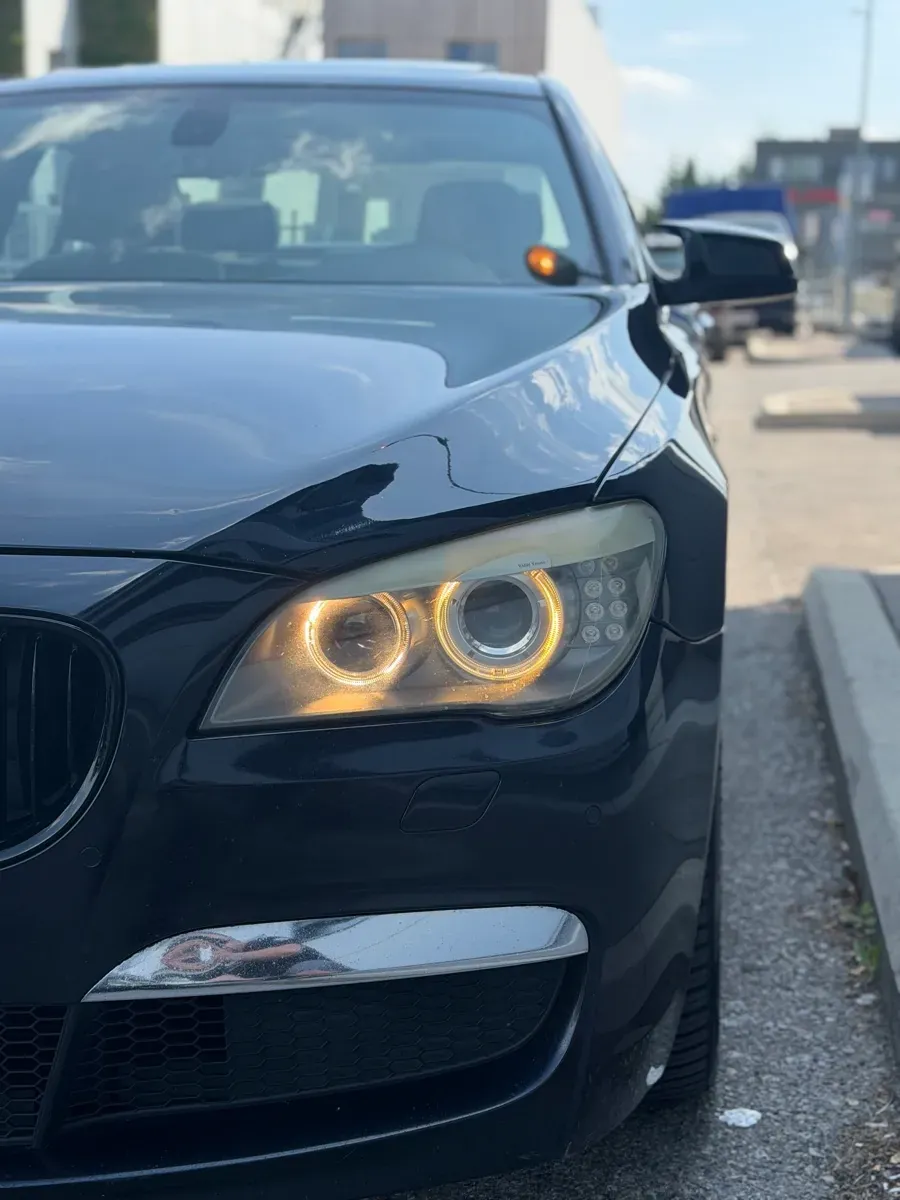 BMW 7 Series 2009 photo 3