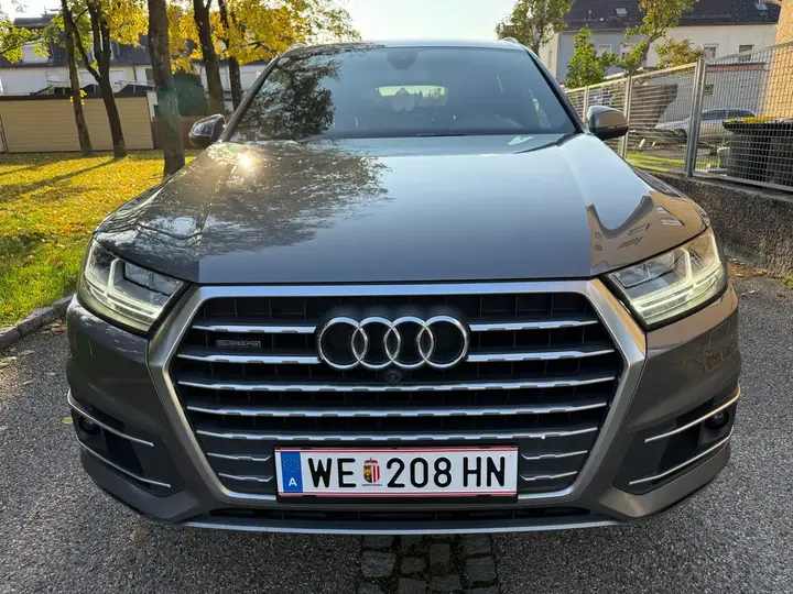 Audi Q7 2017 photo 3