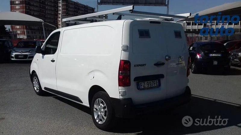 Peugeot Traveller 2019 photo 2