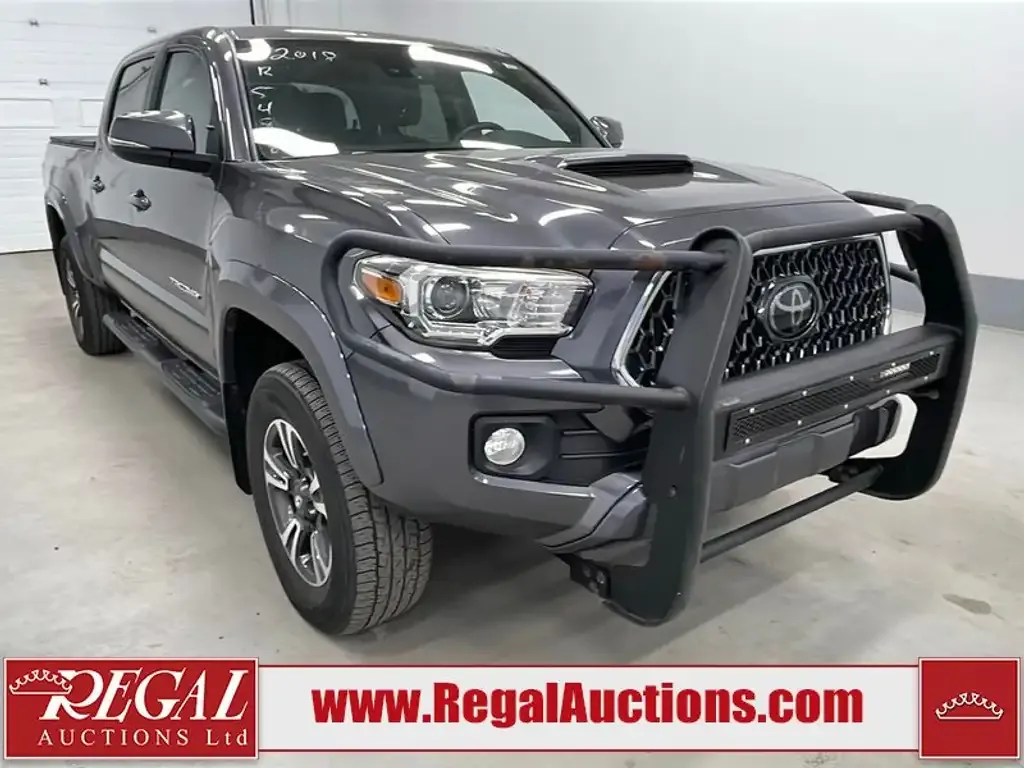 Toyota Tacoma 2018 photo 2