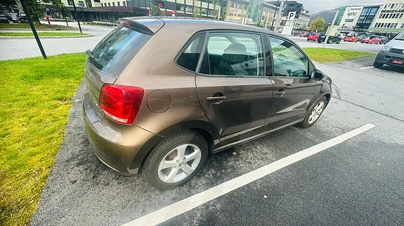 Volkswagen Polo 2012 photo 2