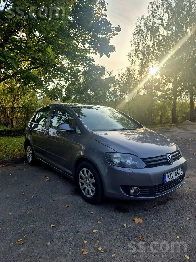 Volkswagen Golf Plus 2012 photo 2