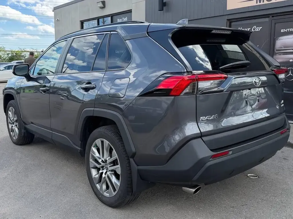 Toyota Rav4 2023 photo 3