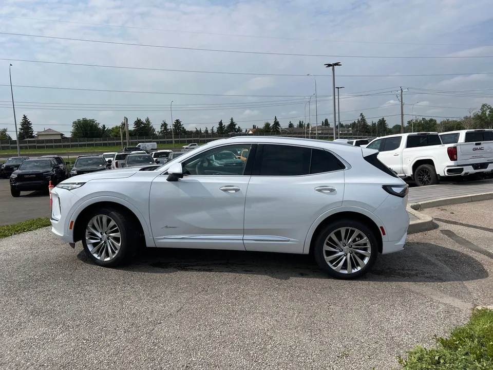 Buick Envision 2026 photo 2