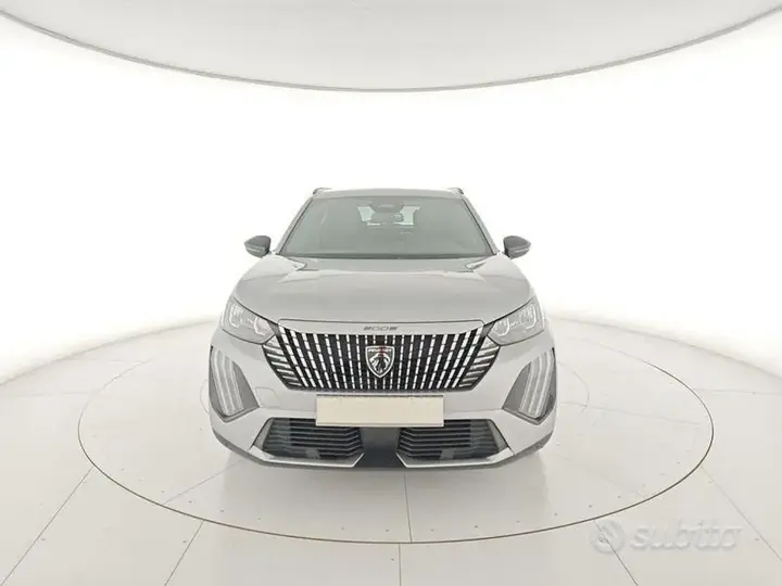 Peugeot 2008 2025 photo 5