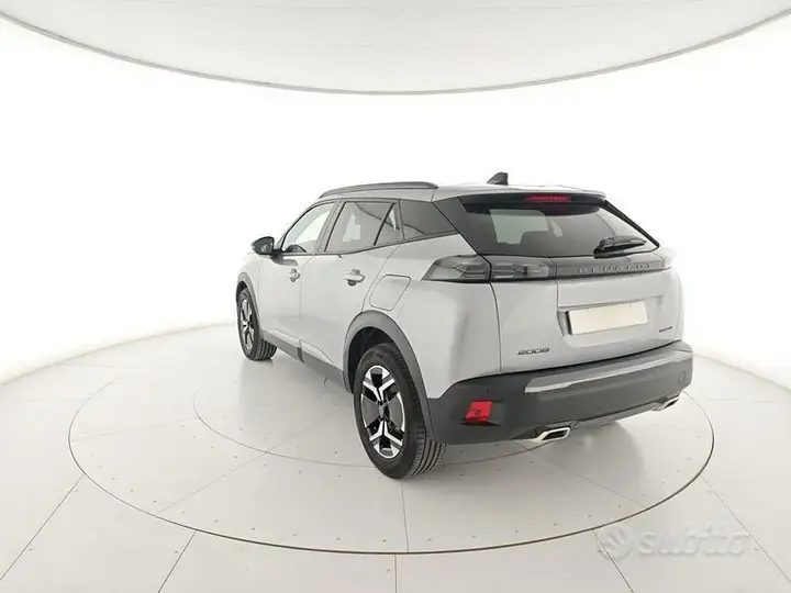 Peugeot 2008 2025 photo 3